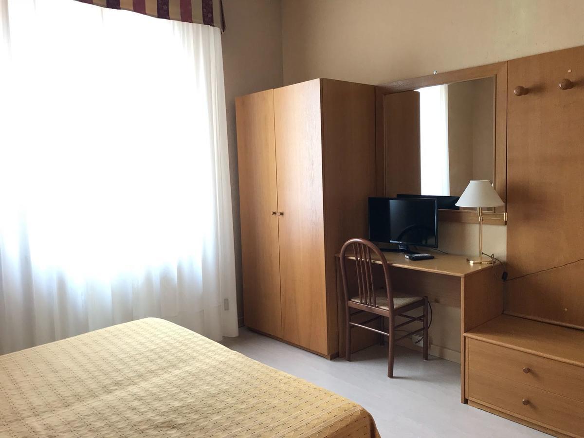 Hotel Rotelli Sale Marasino Exteriör bild